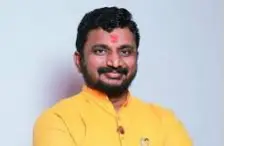 MNS कार्यकर्ताओं ने NCP नेता मिटकरी की कार में की तोड़फोड़, एक आरोपी की मौत Amol Mitkari