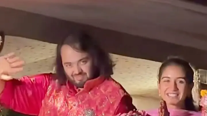 Anant and Radhika snapped in Jamnagar.