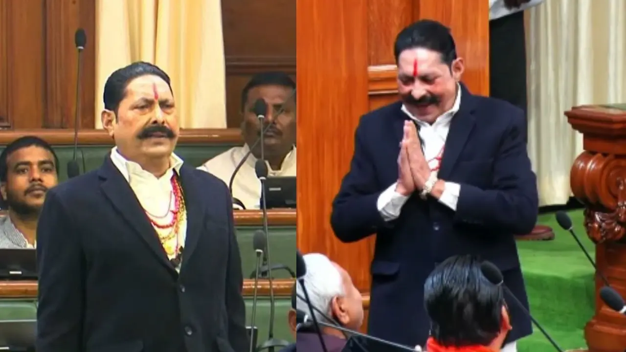 मैं शपथ लेता हूं... सूट-बूट पहन बाहुबली अनंत सिंह ने पहले ली विधायक पद की शपथ, फिर CM नीतीश के छुए पैर; VIDEO Anant Singh