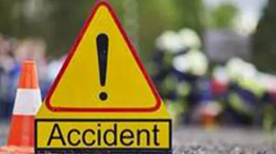 Three Killed, One Seriously Injured as Truck Collides with Motorcycle in Jharkhand Three Killed, One Seriously Injured as Truck Collides with Motorcycle in Jharkhand