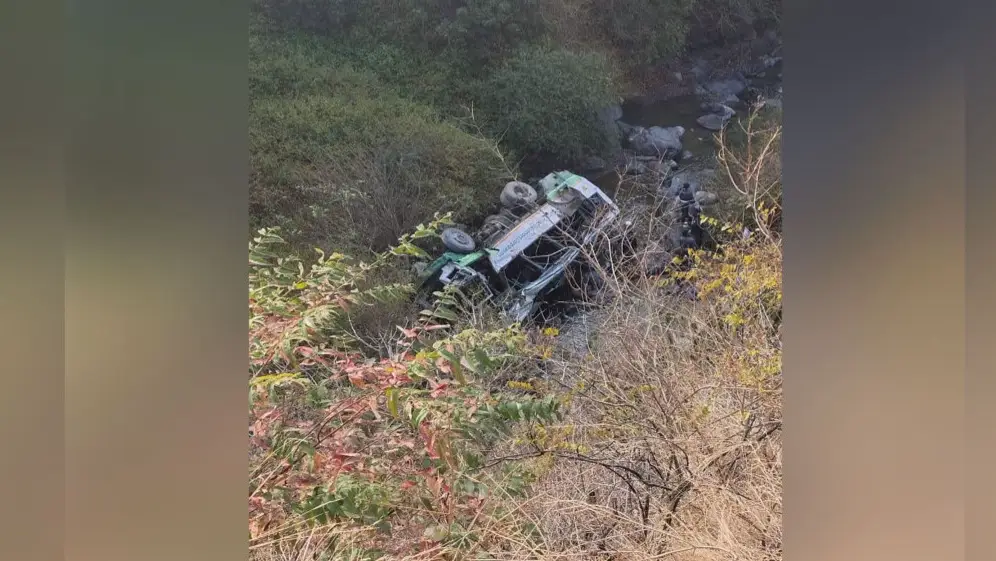 Dehradun Bus Accident: Himachal Roadways Bus Carrying 30 Passengers Falls Into Deep Gorge, 3 Dead