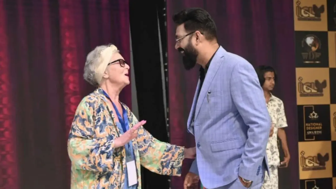 दुनिया को भारतीय हैंडलूम की कला से रूबरू करा रहे अंकुश अनामी, 20000 फैशन डिजायनर्स को मिली पहचान Ankush Anami