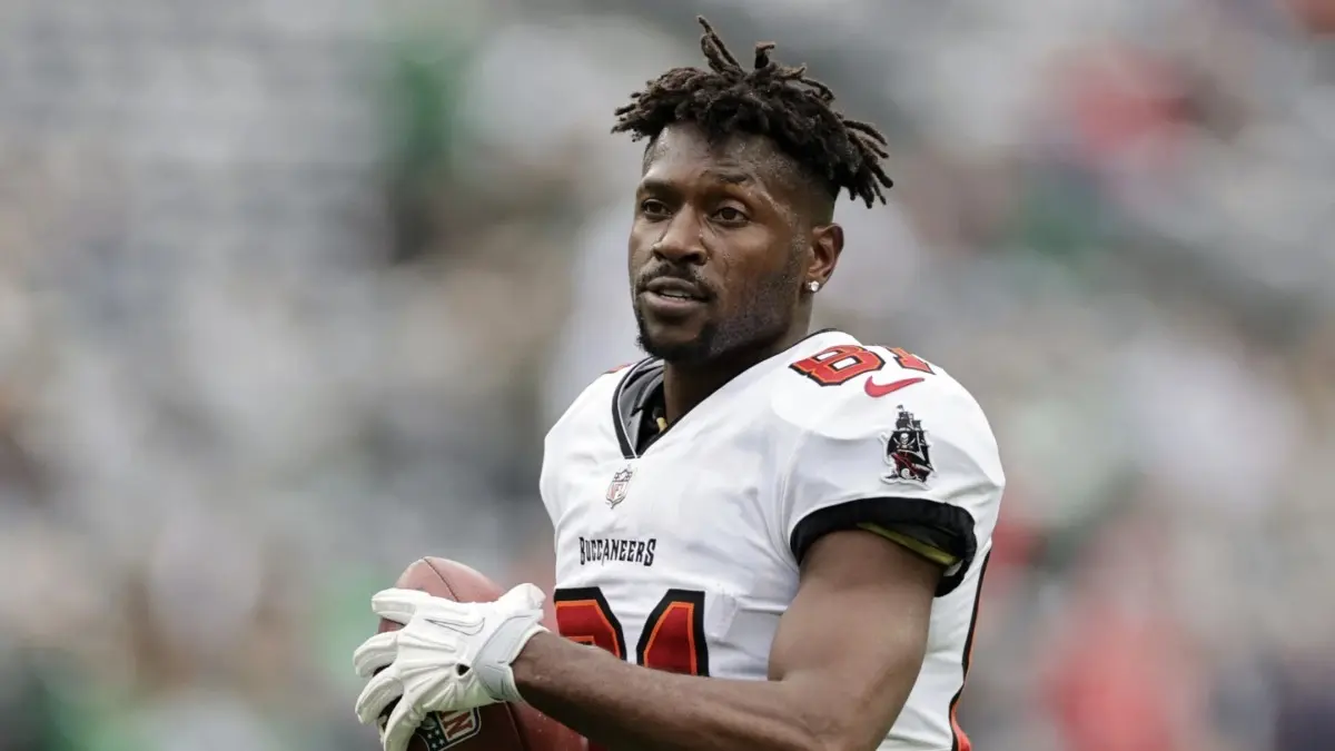 Ex-NFL WR Antonio Brown Faces Attempted Murder Charge After Firing Shots Outside Adin Ross' Boxing Event: Reports Antonio Brown