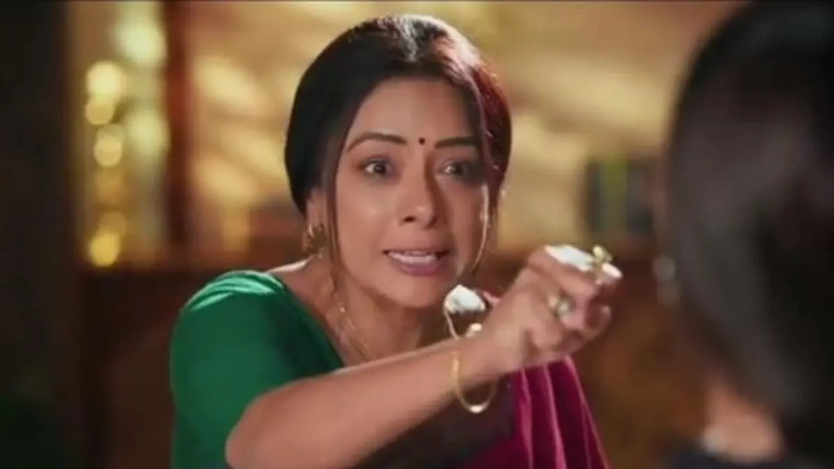 Anupamaa: ‘घुमा घुमाके मारूंगी’ डायलॉग ने इंटरनेट पर ला दिया तूफान, अनुपमा के हाई-वोल्टेज सीन ने सोशल मीडिया को दिया नया मीम Anupamaa