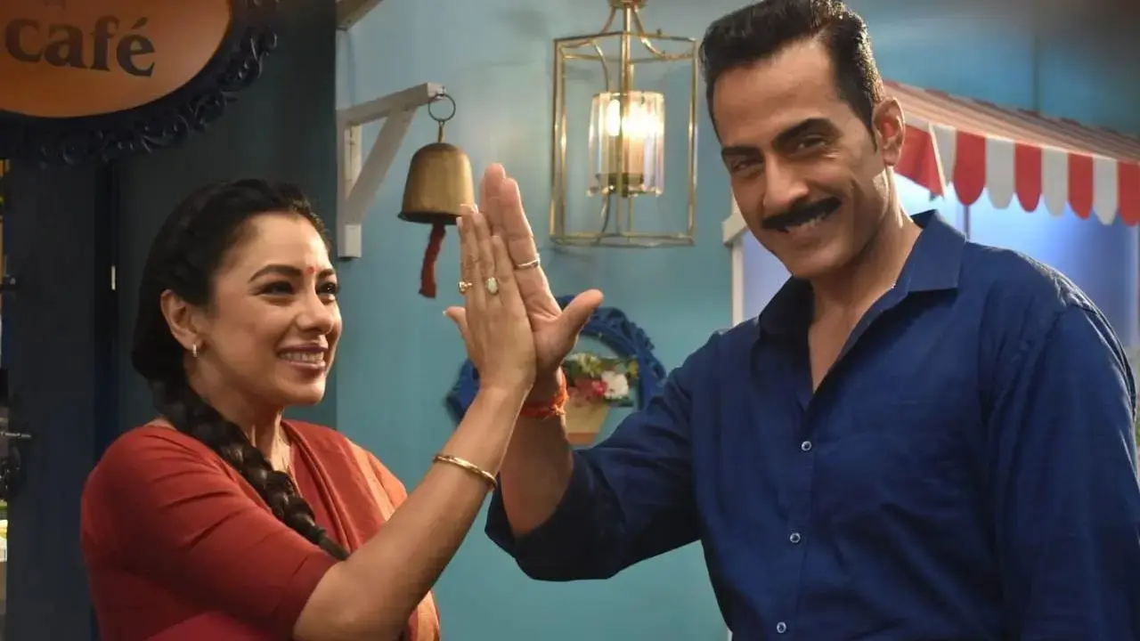 Rupali Ganguly Dodges Question About Anupamaa Co-Star Sudhanshu Pandey's Exit From Show Anupamaa cast Rupali Ganguly with Sudhanshu Pandey