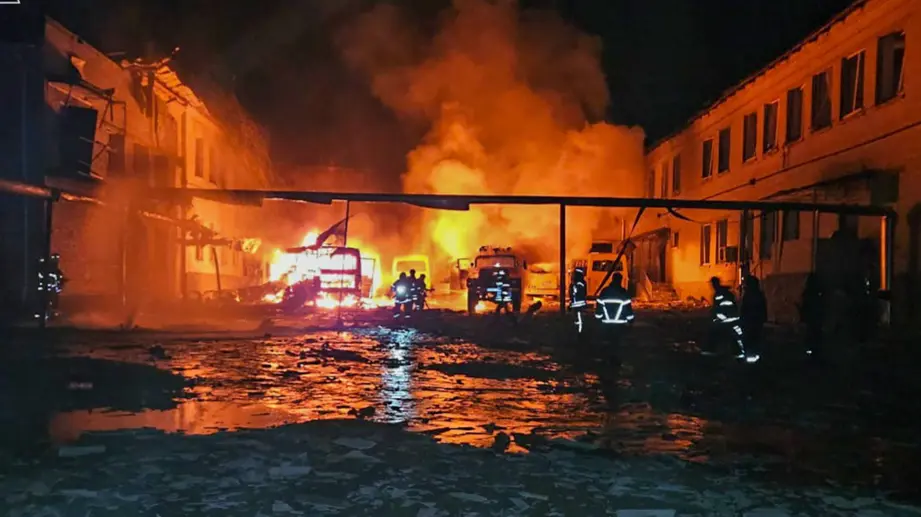 Russia Launches Waves of Drone Strike on Ukraine During Czech President's Visit