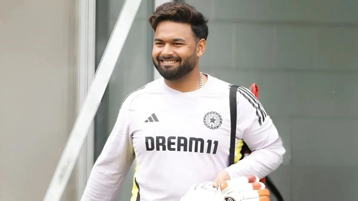 Rishabh Pant in action