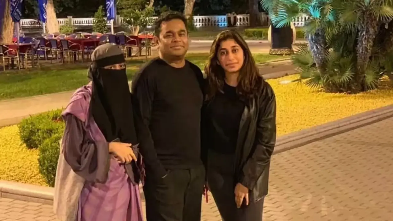 'असहमति से आगे गाली-गलौज और चरित्रहनन...', AR Rahman के 'कम्युनल' वाले बयान पर नहीं थम रहा बवाल, अब समर्थन में उतरी बेटियां, शेयर किया पोस्ट AR Rahman with daughter