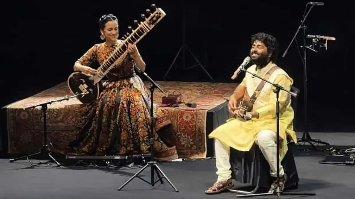 Watch: Arijit Singh Joins Anoushka Shankar In Kolkata Concert Days After Announcing Playback Retirement But Skips Singing Bollywood Songs Arijit Singh joins Anoushka Shankar on stage