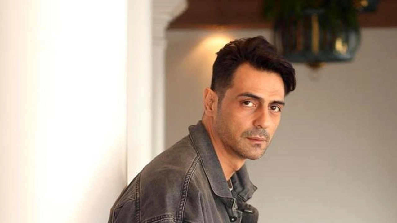 Arjun Lmb Microsoft Outage Disrupts Flight Operations, Arjun Rampal Stranded At ...