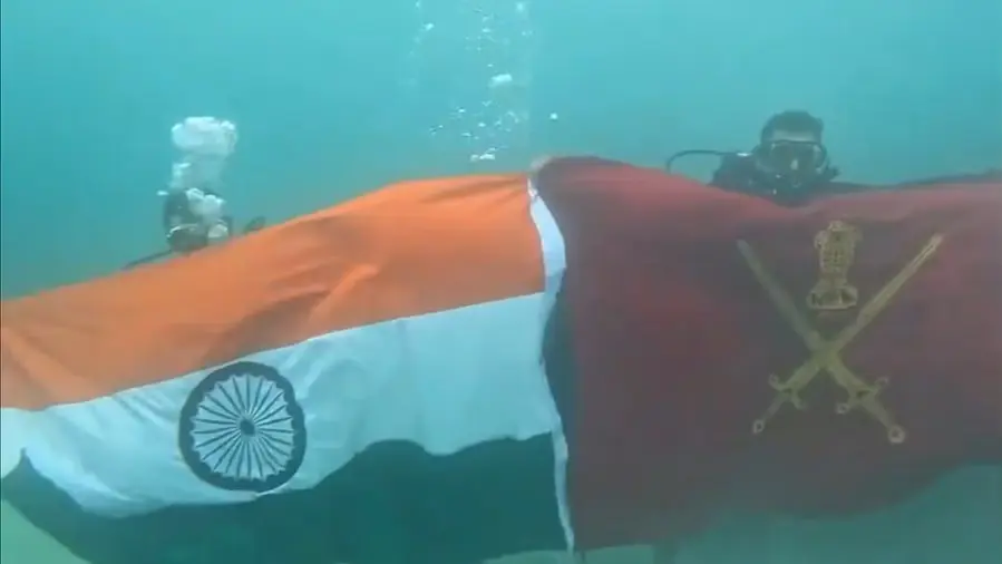 Army hoists Tricolour underwater