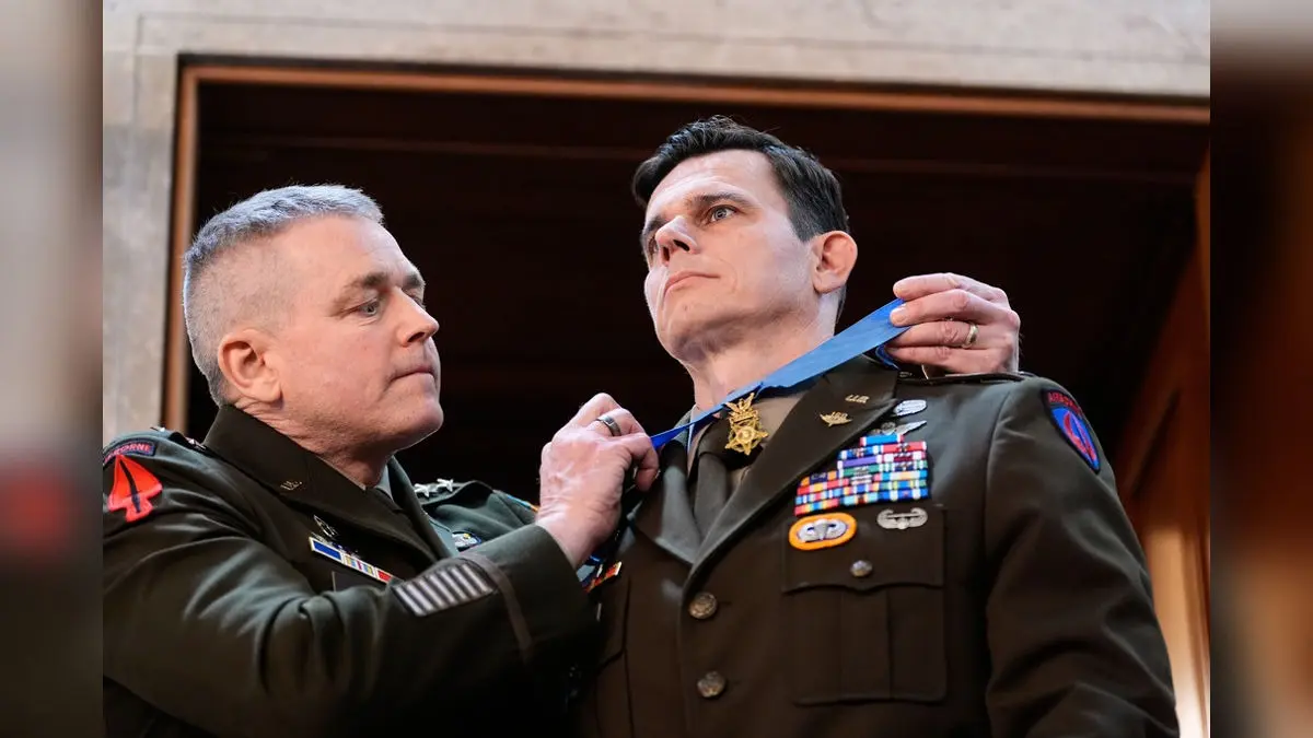 Army Pilot Wounded In Maduro Raid Gets Congressional Medal Of Honour During Trump's Speech Army Pilot Wounded In Maduro Raid Gets Congressional Medal Of Honor During Trump's Speech