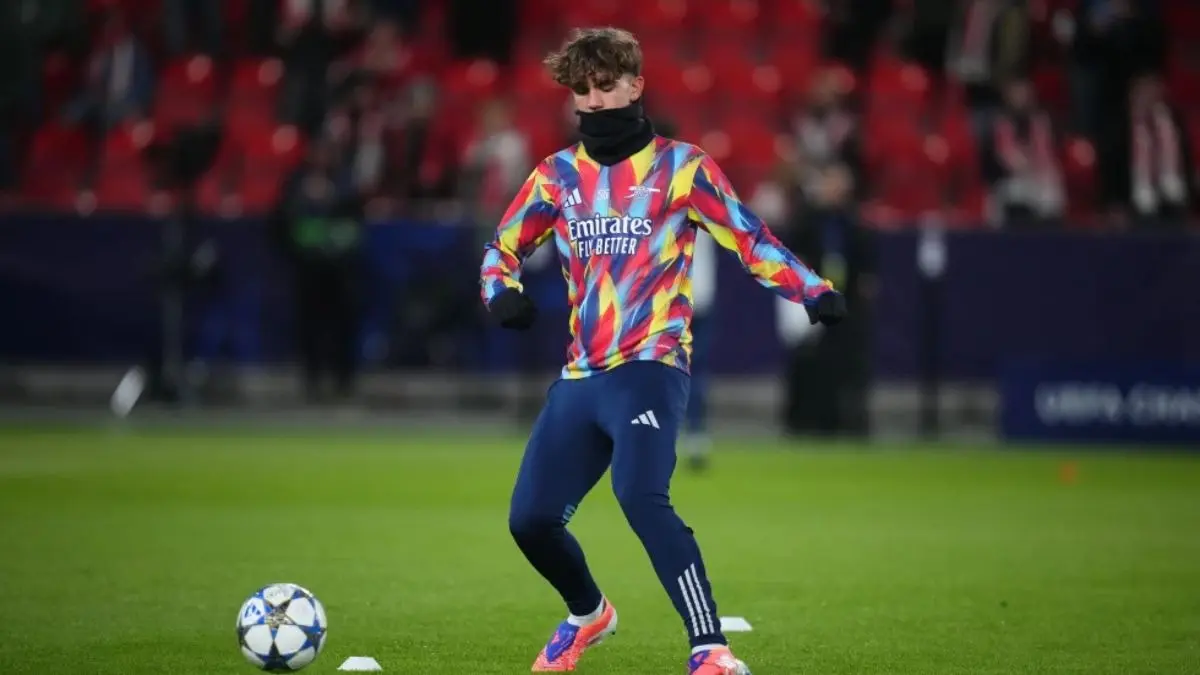 Arsenal Prodigy Max Dowman Earns Messi Comparison After Signing Pre-Contract Agreement Arsenal’s Max Dowman warms up prior to the Champions League match