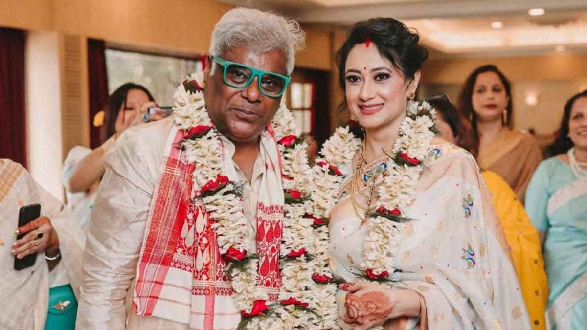 Ashish Vidyarthi and Rupali Barua meet with road accident