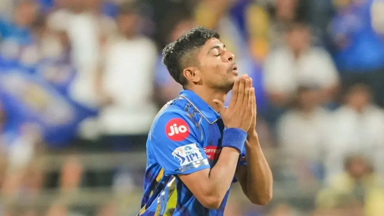 ashwani kumar profile lost his father in childhood did not take lunch creates history on ipl debut