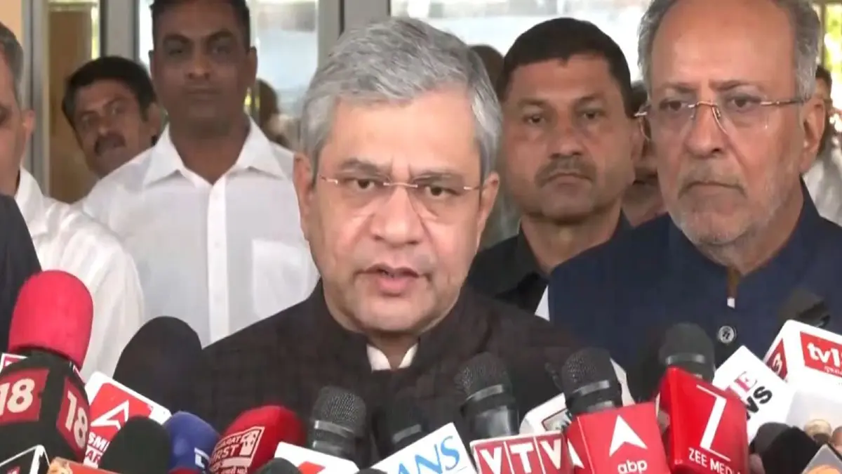 Ashwini Vaishnaw, Gujarat CM Review Progress of State's Three Semiconductor Plants, Say Plants Near Production Stage Ashwini Vaishnaw, Gujarat CM review progress of state's three semiconductor plants, say plants near production stage