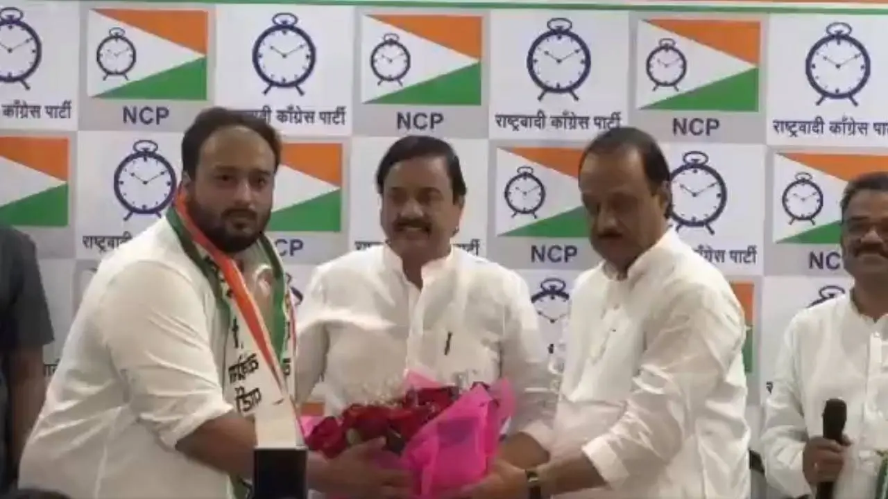 baba siddique son zeeshan siddiqui joins ncp