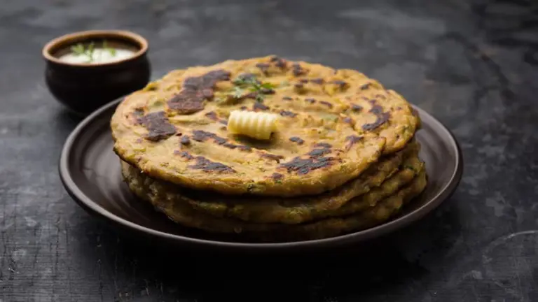 Bajra-Ragi Roti: इन लोगों को कभी नहीं खानी चाहिए बाजरे और रागी की रोटी, नहीं तो हो सकती है ये दिक्कतें Bajra-Ragi Roti