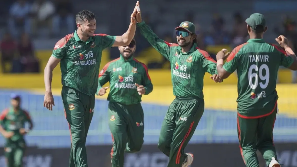 Bangladesh players celebrate after taking wickets against Sri Lanka in 2025