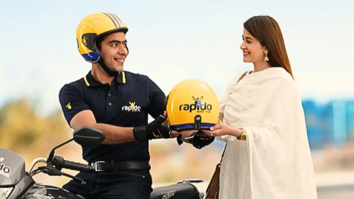 Bank Employee Rapido Captain