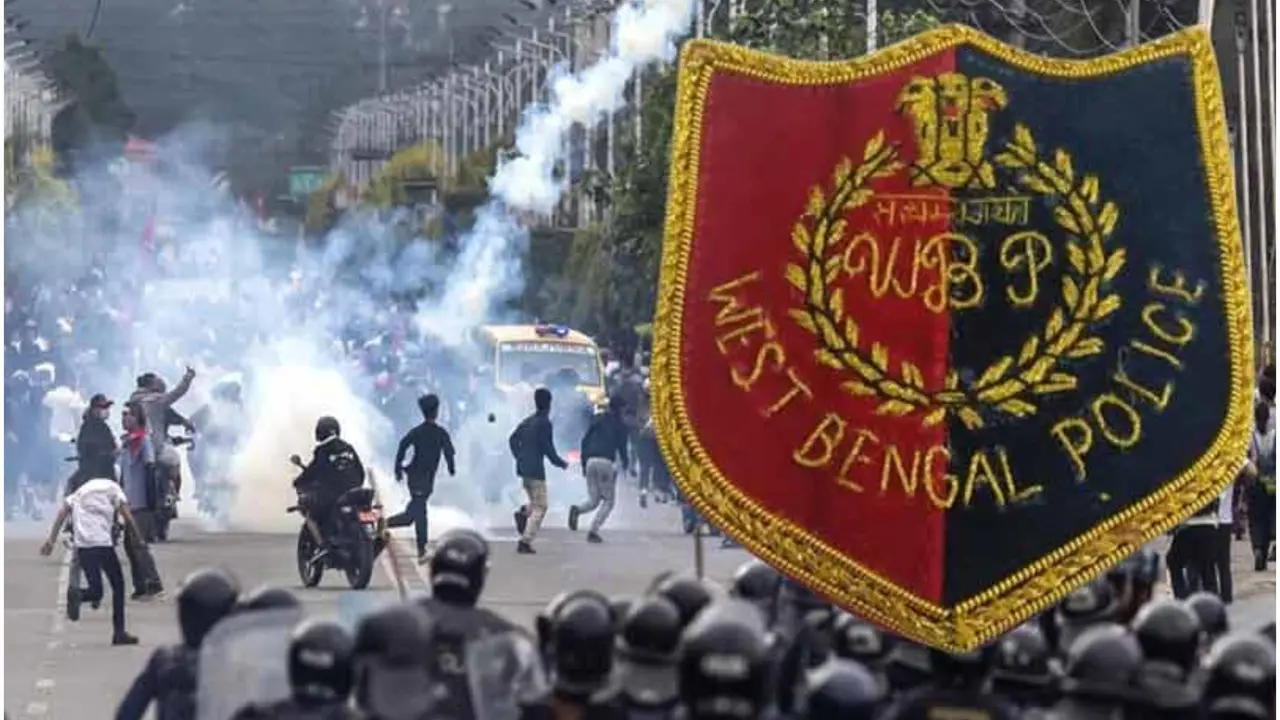 Bengal Police sets up helpline desk at India-Nepal border to assist stranded tourists