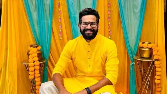 Bengaluru Man Forgets His Haldi Outfit, Instamart Delivers Kurta in Just 8 Minutes Bengaluru Man