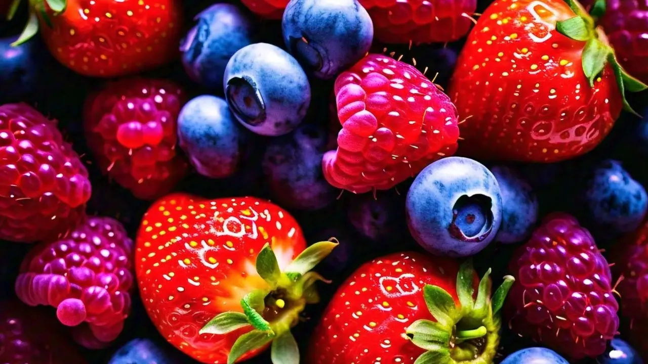 Five Foods To Boost Lung Health And Detoxify Berries