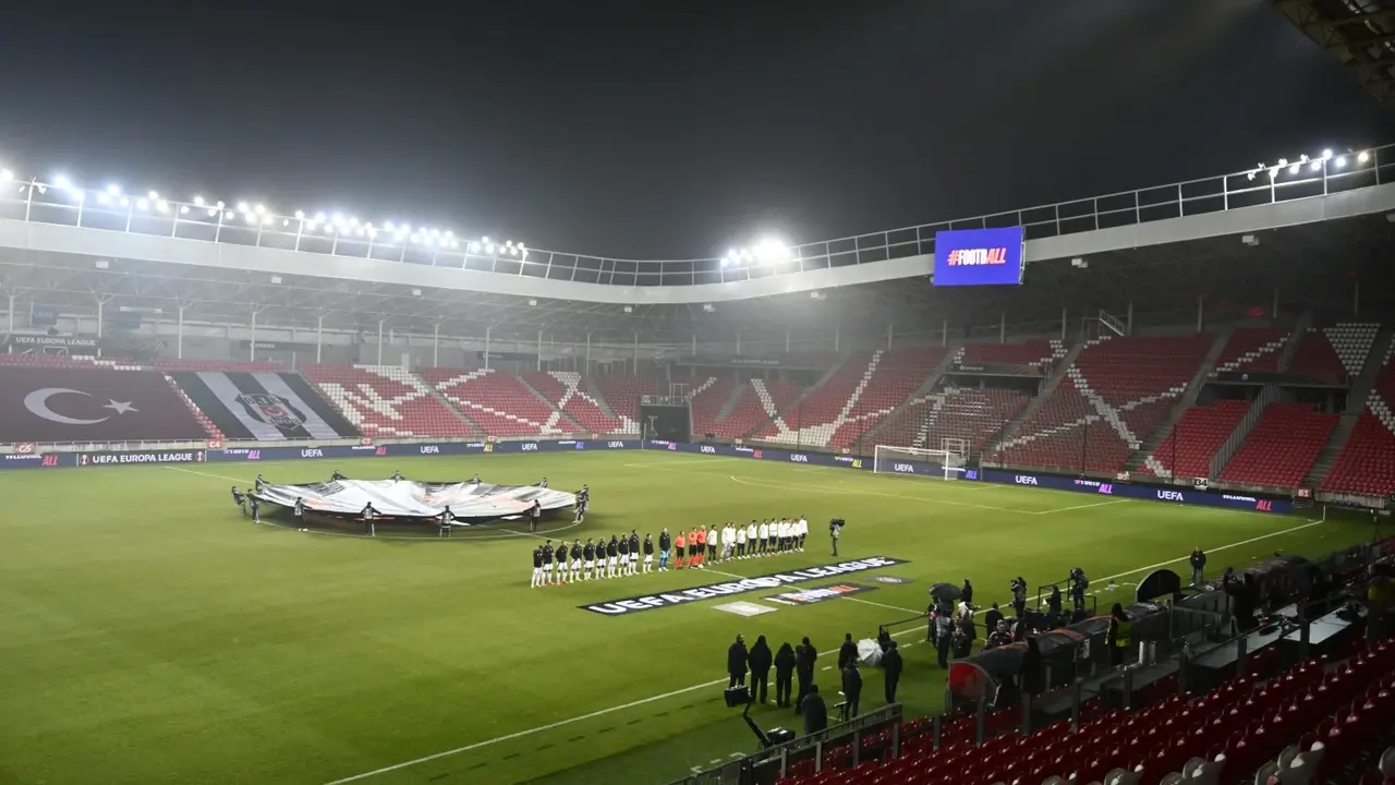 Israel's Maccabi Tel Aviv Plays Soccer Game Without Incident In Hungary After Amsterdam Violence Besiktas and Maccabi Tel Aviv