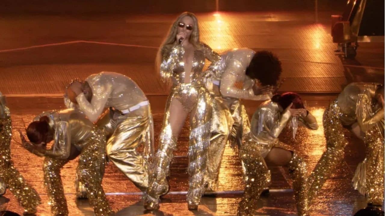 Beyoncé's Shimmery Golden Pant Comes Off MidPerformance During Cowboy