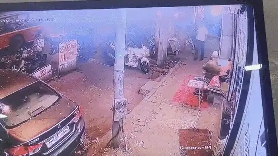 Caught on Camera: Final Moments Before Mumbai Bus Accident That Killed 6