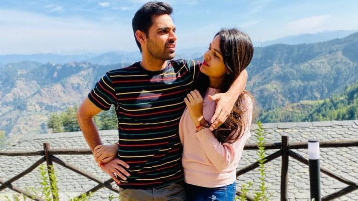 Bhuvneshwar kumar love story with his tenant daughter nupur nagar 