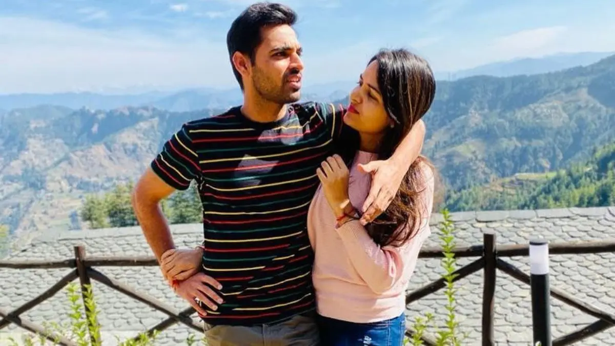 Bhuvneshwar kumar love story with his tenant daughter nupur nagar