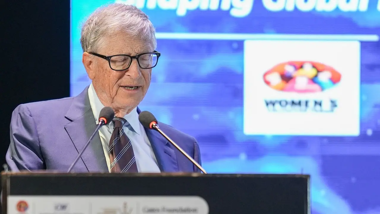 Bill Gates Just Lost His Spot in the Top 10 Richest—Guess Who Replaced Him? Bill Gates