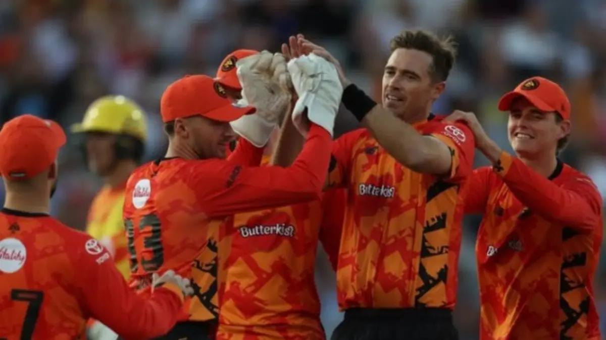 Birmingham Phoenix players celebrating after taking a wicket at The Hundred 2025