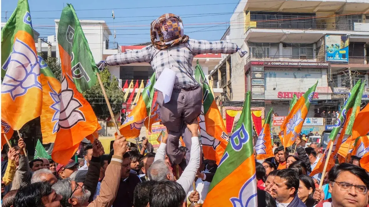 BJP Holds Protests In Haryana Over Kejriwal's 'Poison In Yamuna' Remark BJP Holds Protests In Haryana Over Kejriwal's 'Poison In Yamuna' Remark