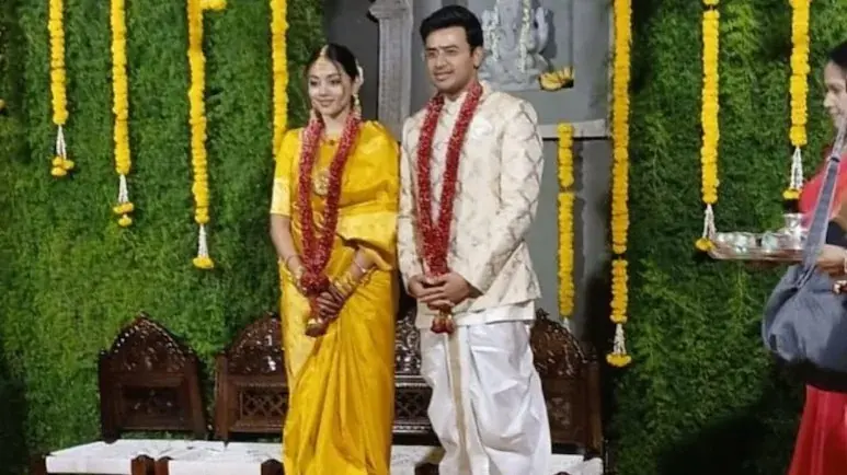 BJP MP Tejasvi Surya Marries Carnatic Singer Sivasri Skandaprasad BJP MP Tejasvi Surya Marries Carnatic Singer Sivasri Skandaprasad