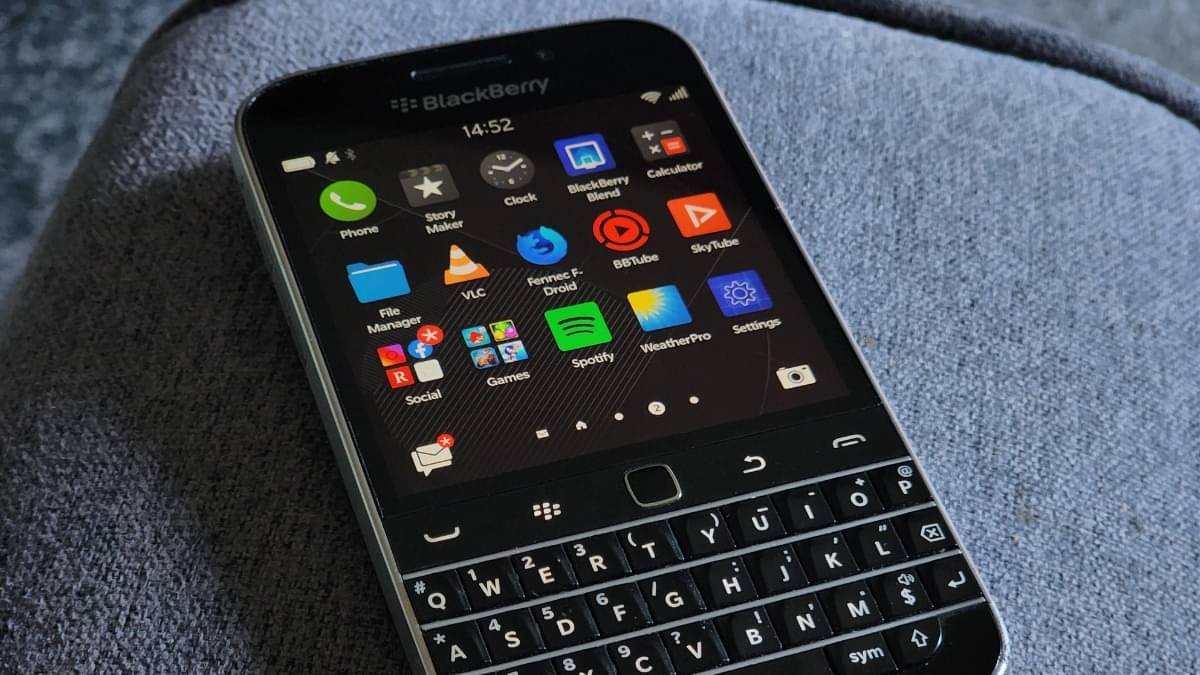 blackberry-1743426045030-16_9.webp