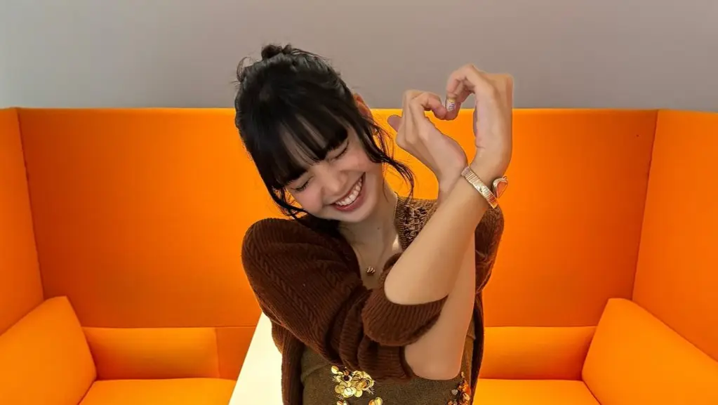 BLACKPINK Lisa Opens Up About Being More Assertive, Says She's 'Not Good At Expressing Herself' Blackpink Lisa