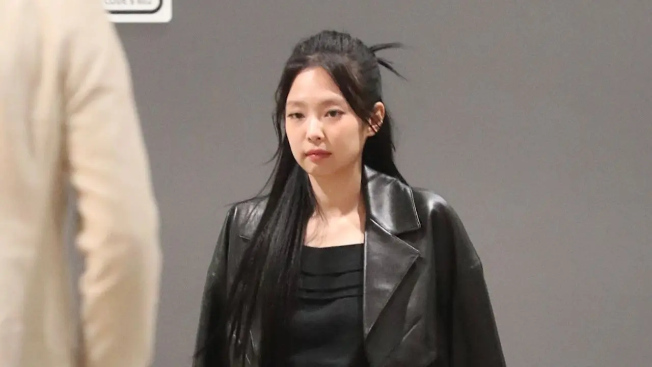 BLACKPINK's Jennie Is In Hot Water After A Podcaster Accuses Singer Of Prostitution And Filming Explicit Video With Billionaire Heir