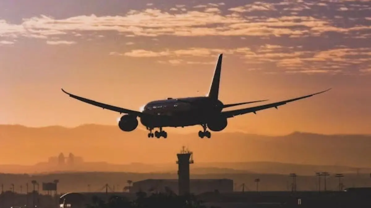 Boeing jet returns to US from China