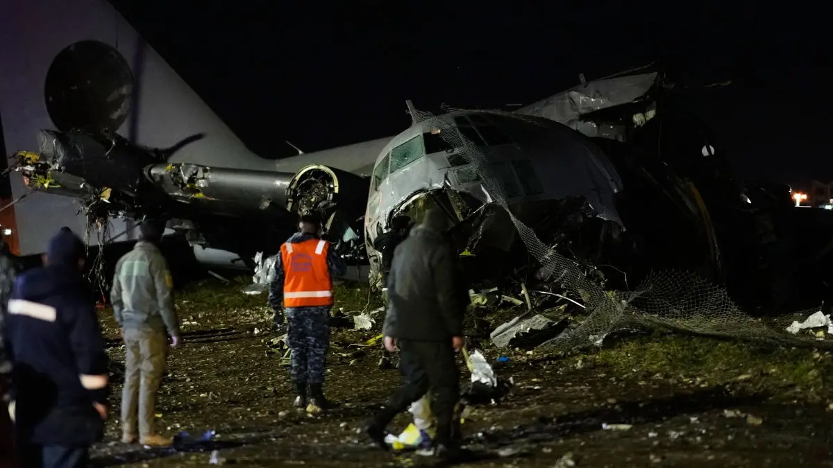 Bolivia Plane Crash: At Least 15 Killed After Military Cargo Aircraft Carrying Banknotes Crashes On Highway Bolivia Plane Crash