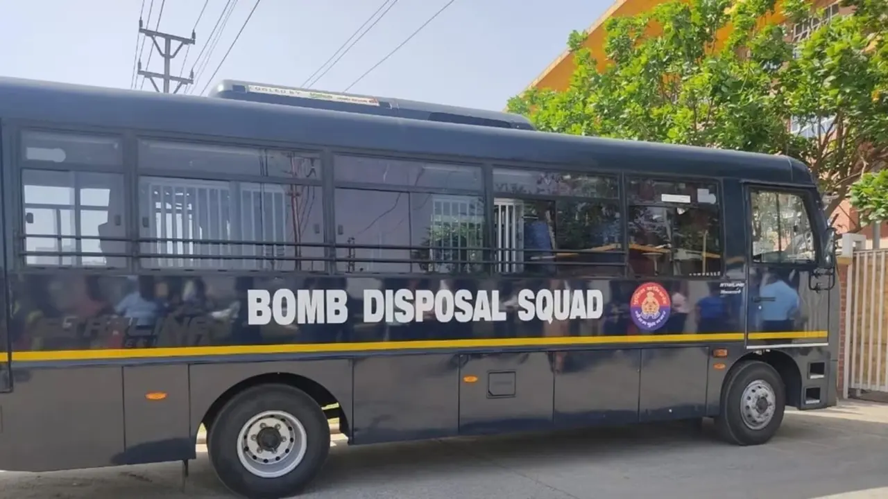 BREAKING: Two Delhi University Colleges Receive Threat Email, Bomb Squad And Police Rush To Spot