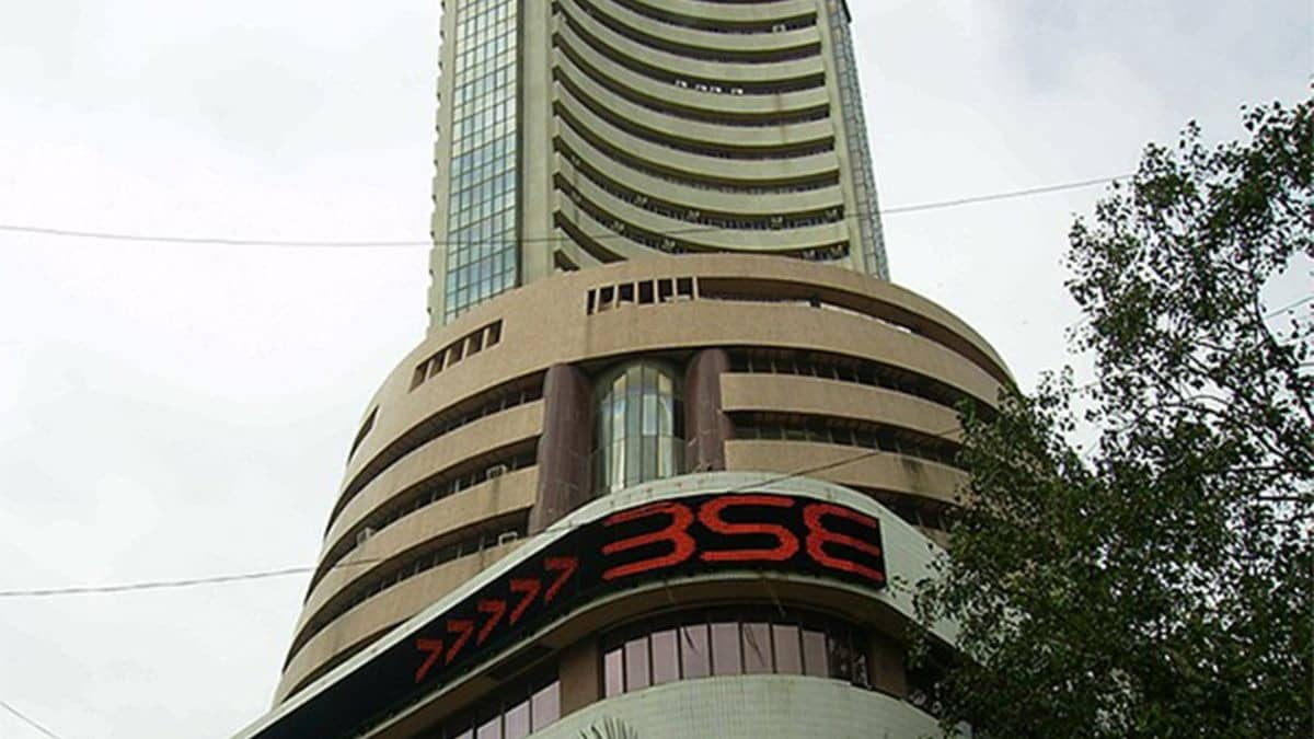 republicworld.com - Asian News International - Indian Stock Markets Open Flat, Fed Rate Cut Will Be Dominant Theme This Week: Experts