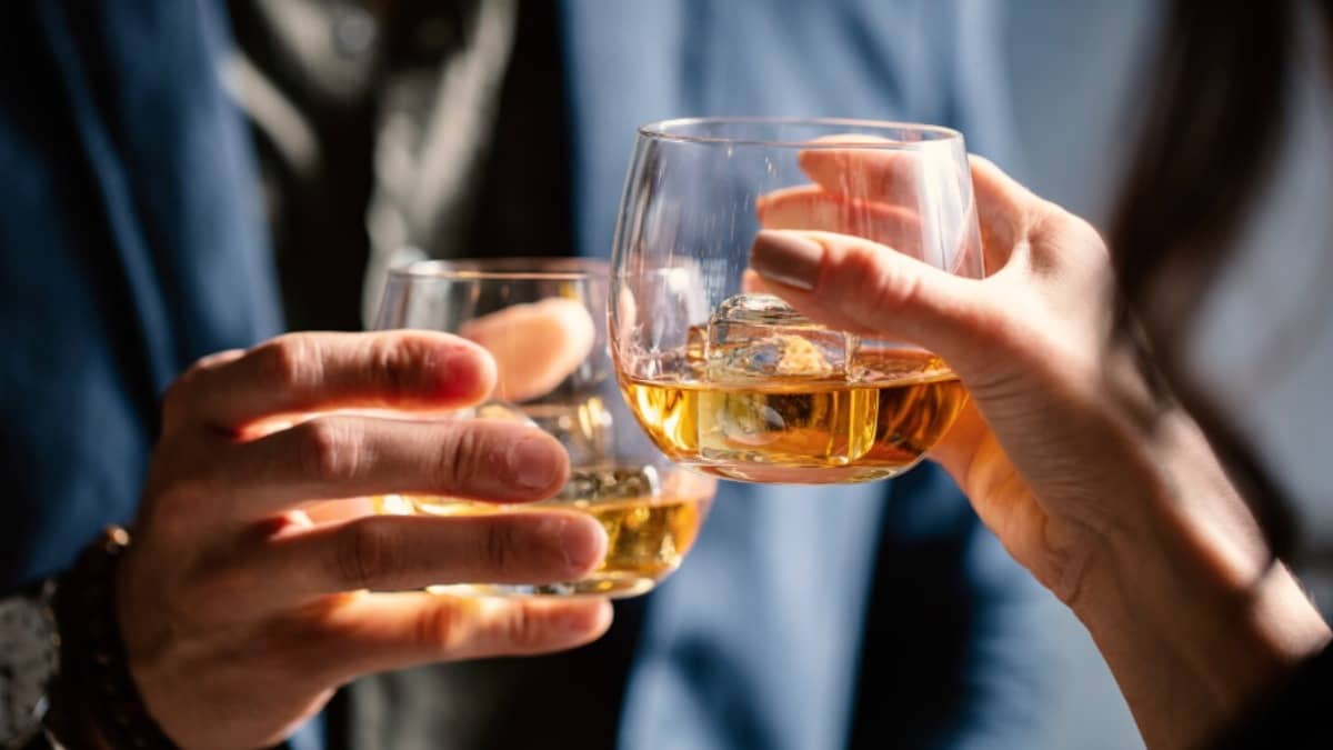 Planning To Buy Your Booze This Holi? Maharashtra Govt Says...