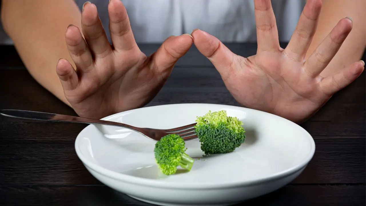 Botulism: Causes, treatment, and prevention