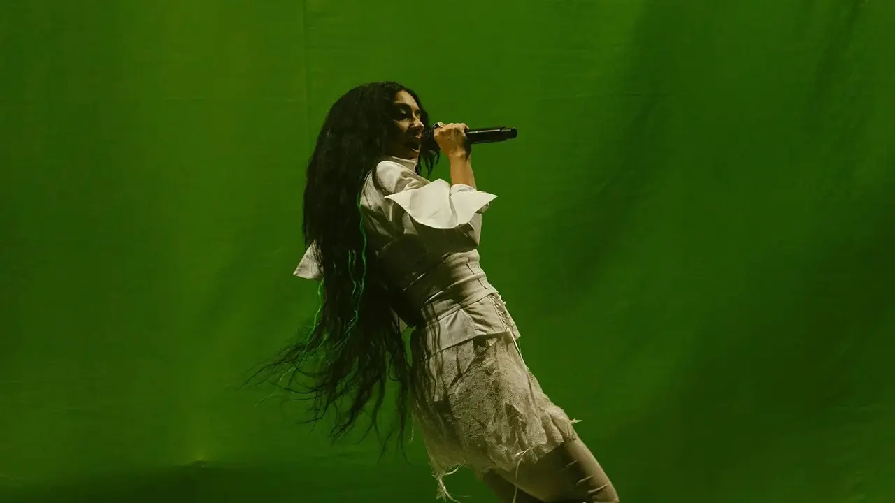 What Is Brat Summer Trend? Know How It Is Inspired By Pop Singer Charli XCX Brat Summer