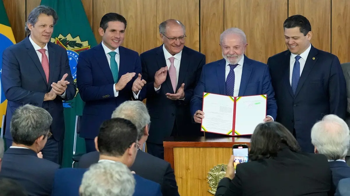 Brazil Fights Back US Tariffs: President Lula Unveils $5.5 Billion Lifeline To Support Exporters Brazil Fights Back US Tariffs: President Lula Unveils $5.5 Billion Lifeline To Support Exporters