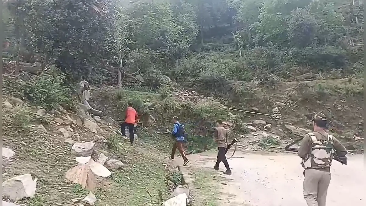 BREAKING: 3-4 Jaish Terrorists Trapped As Encounter Breaks Out in Kishtwar's Chatroo Area