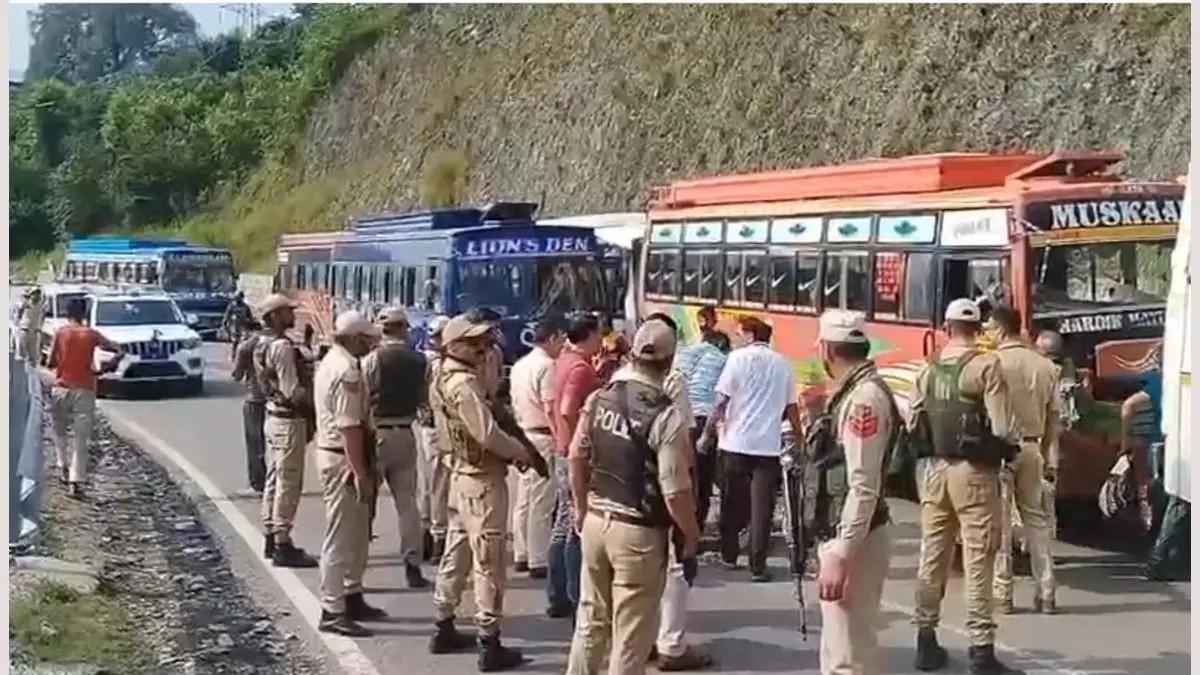 BREAKING: 36 Pilgrims Injured as Amarnath Yatra Convoy Buses Collide in Ramban