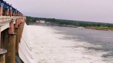 Boat Carrying Devotees Capsizes In Shivpuri’s Mata Tila Dam, Several Missing BREAKING: Boat Carrying Devotees Capsizes In Shivpuri’s Mata Tila Dam, Several Missing